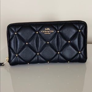 Authentic Coach Diamond Quilted Accordion Wallet